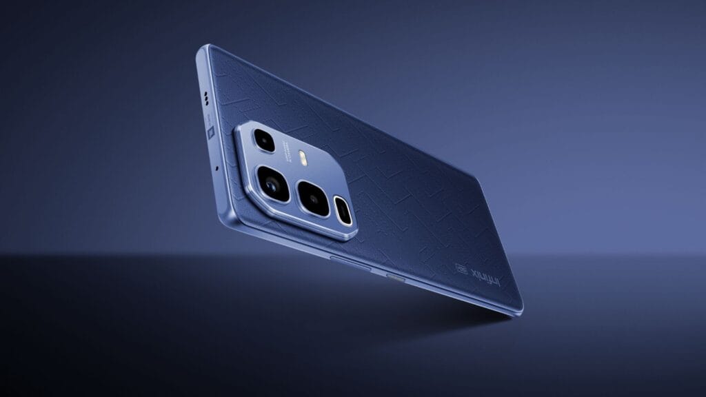 Diseño delgado del celular Infinix Note 50S 5G en color azul marino