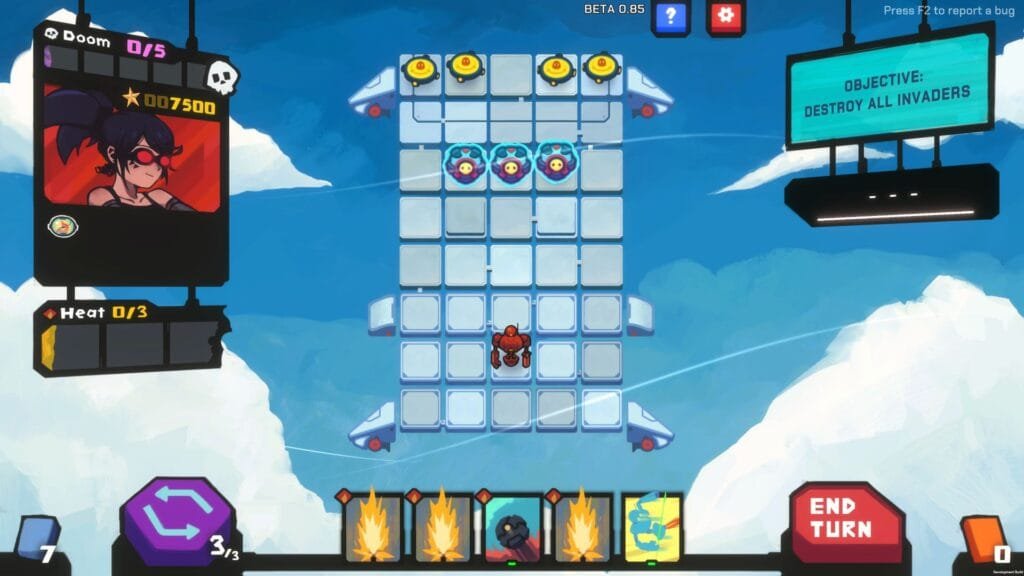 Gameplay de combate táctico en StarVaders con mecha rojo en cuadrícula contra invasores alienígenas, cartas de acción disponibles