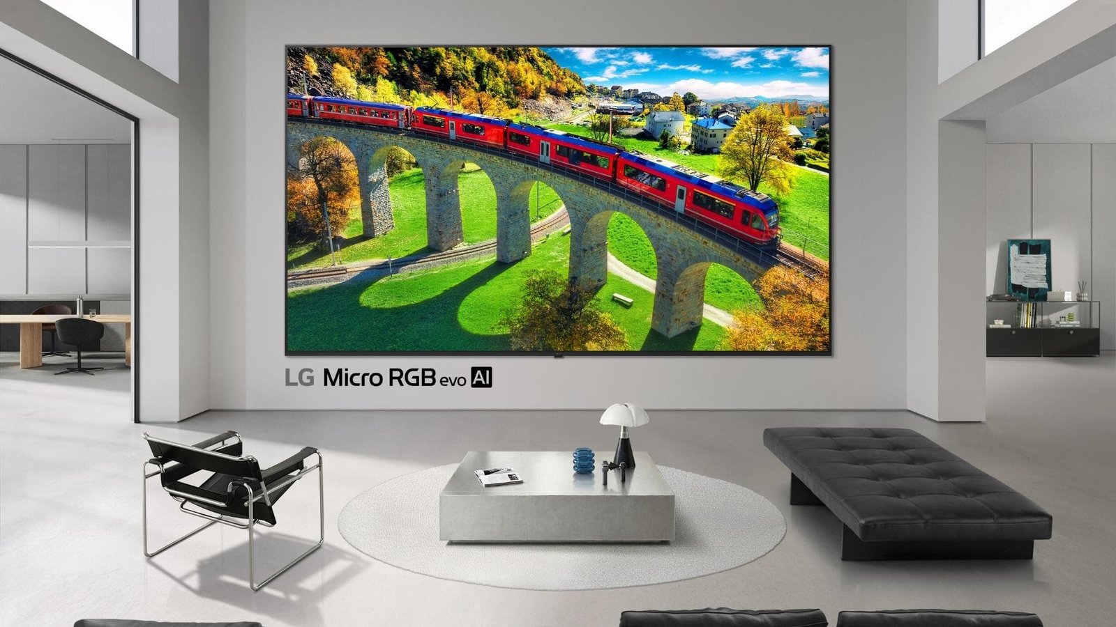Televisor LG Micro RGB evo de 100 pulgadas con tecnología LCD avanzada y precisión de color certificada Adobe RGB