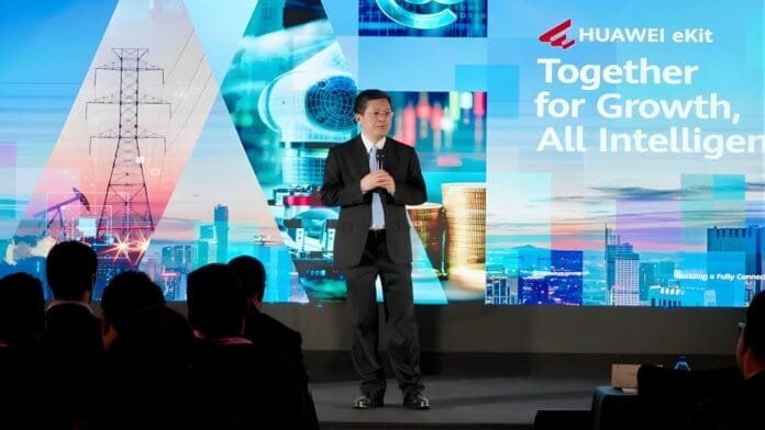 huawei-ekit-presentacion-pymes-wifi7-2026 Presentación oficial de Huawei eKit para pymes con Wi-Fi 7 en evento empresarial 2026