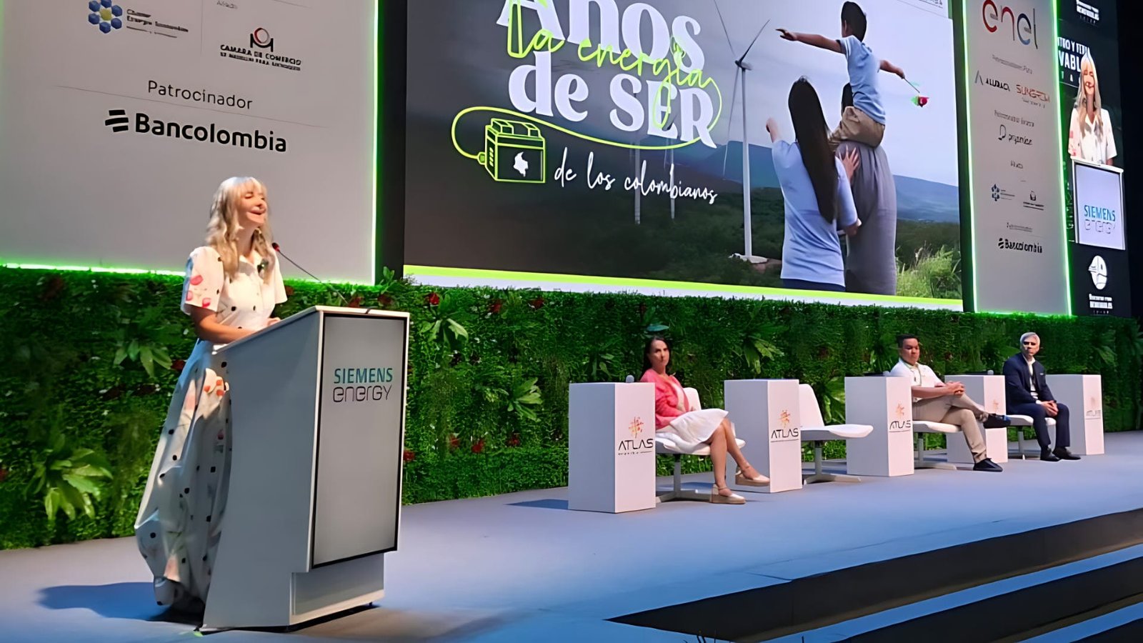Inauguración del 9° Encuentro Renovables Latam 2026 en Barranquilla con expertos en transición energética