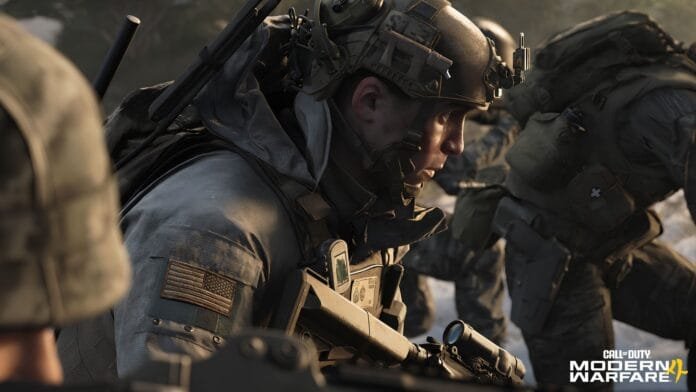 Soldados de Call of Duty Modern Warfare 4 en operación táctica urbana, campaña 2026