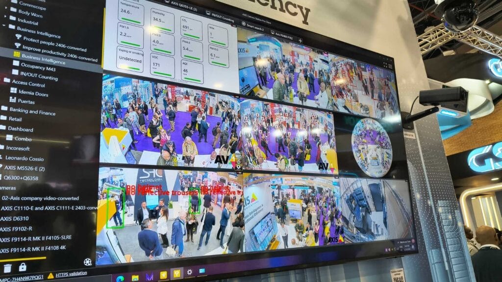 Pantalla con analíticas de video en vivo mostrando detecciones de AXIS Operator AI