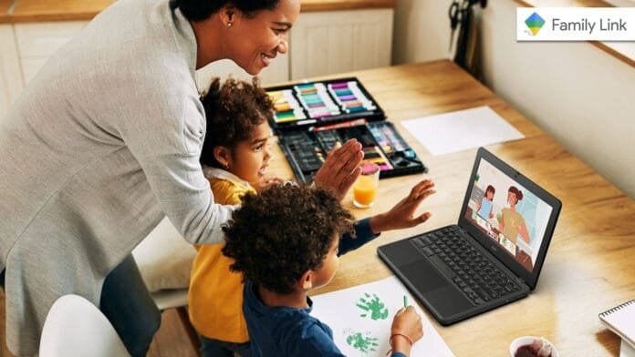 acer-chromebooks-educacion-colombia-hero Familia usando una Chromebook Acer para clases virtuales en Colombia