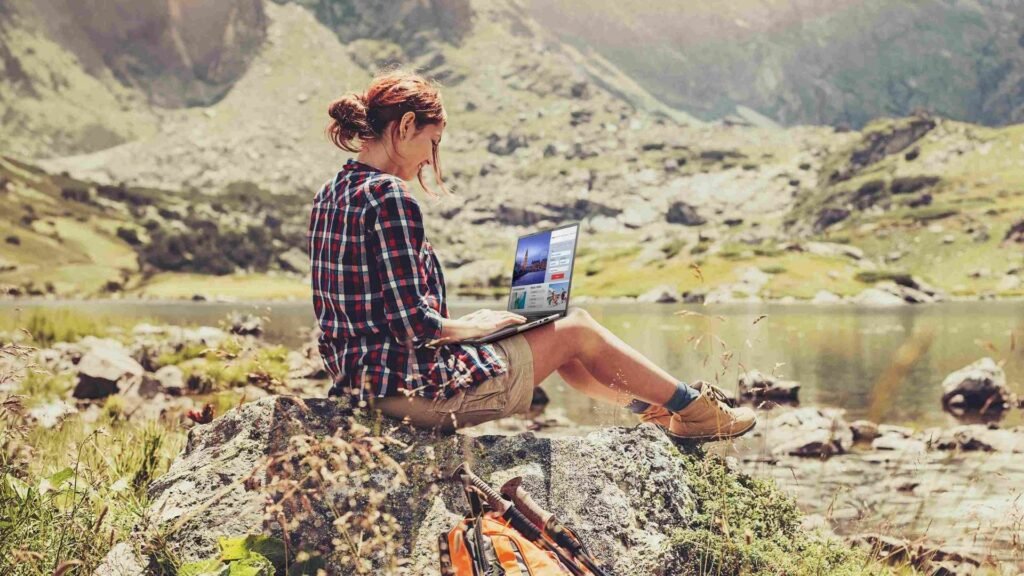 Qué significa que una laptop sea "reparable por el usuario": así funciona en la Acer Vero 16, con batería y SSD que puedes cambiar tú mismo 1 Interior de la Acer Vero 16 con batería y SSD reemplazables