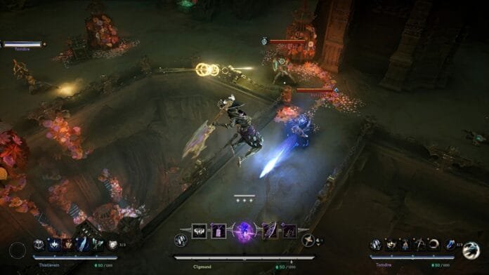 Arkheron beta crossplay combate PvP en la Torre con varios jugadores