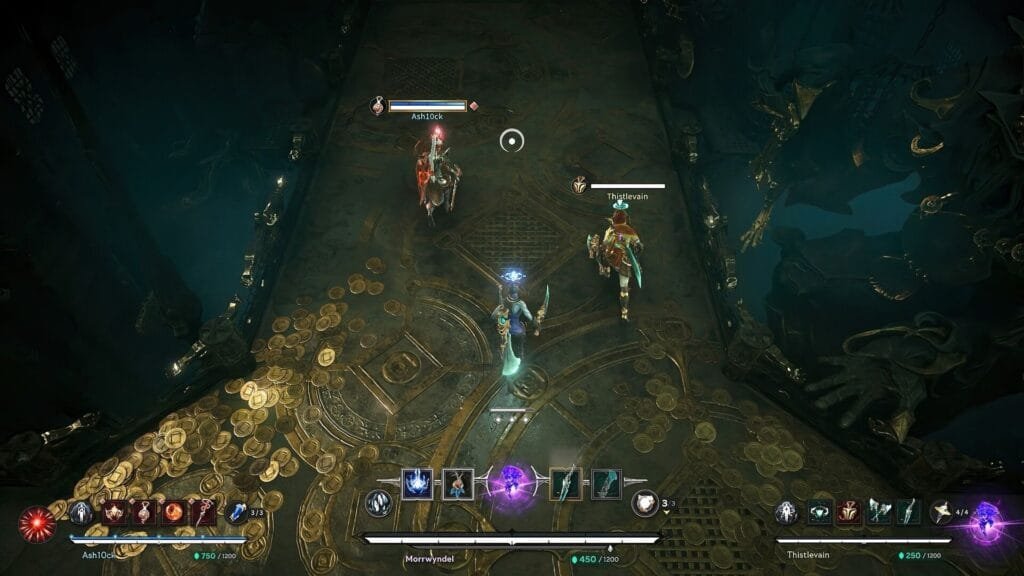 HUD de habilidades y Reliquias de Arkheron durante una partida PvP