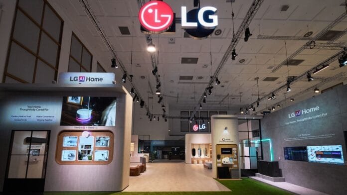 lg-homey-portal-ifa-2026 Stand de LG AI Home en IFA 2026 con la plataforma Homey